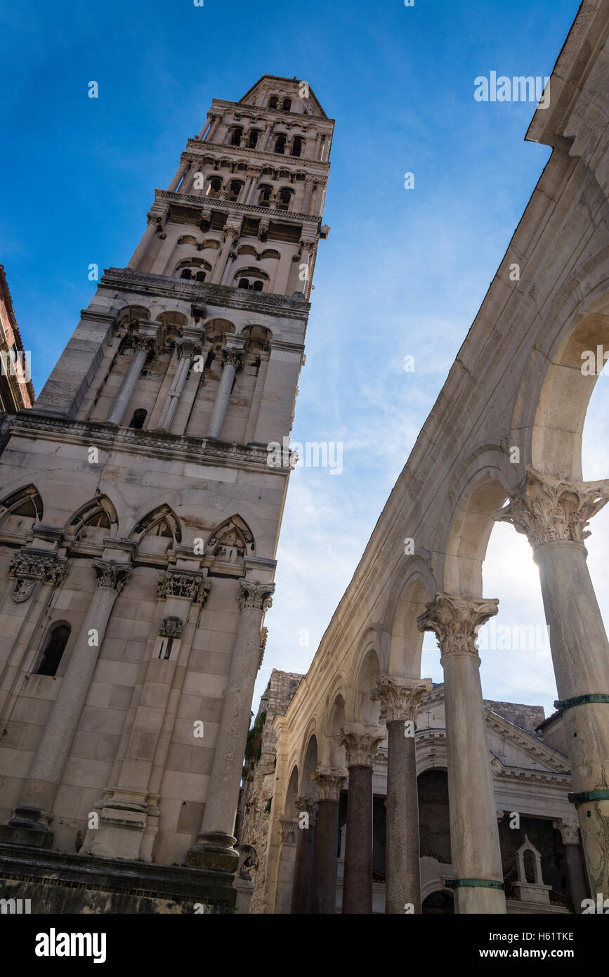 Kathedrale des Heiligen Domnius oder Sveti Duje, eine romanische Kirche erbaut auf Roman Mausoleum, Split, Kroatien Stockfoto