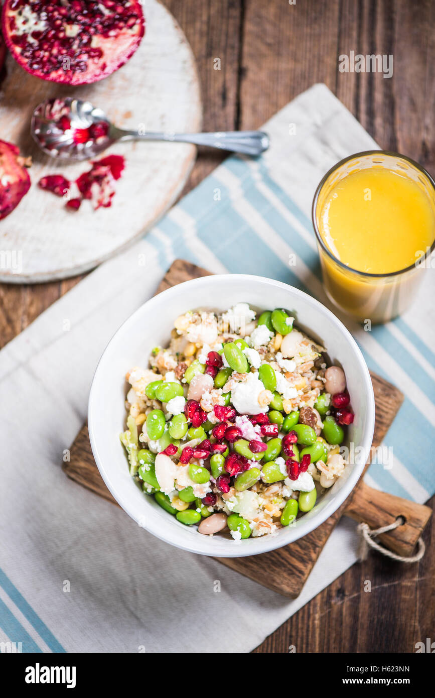 Vollwert-Salat, sauber Essen und Ernährung, Abnehm-Konzept Stockfoto