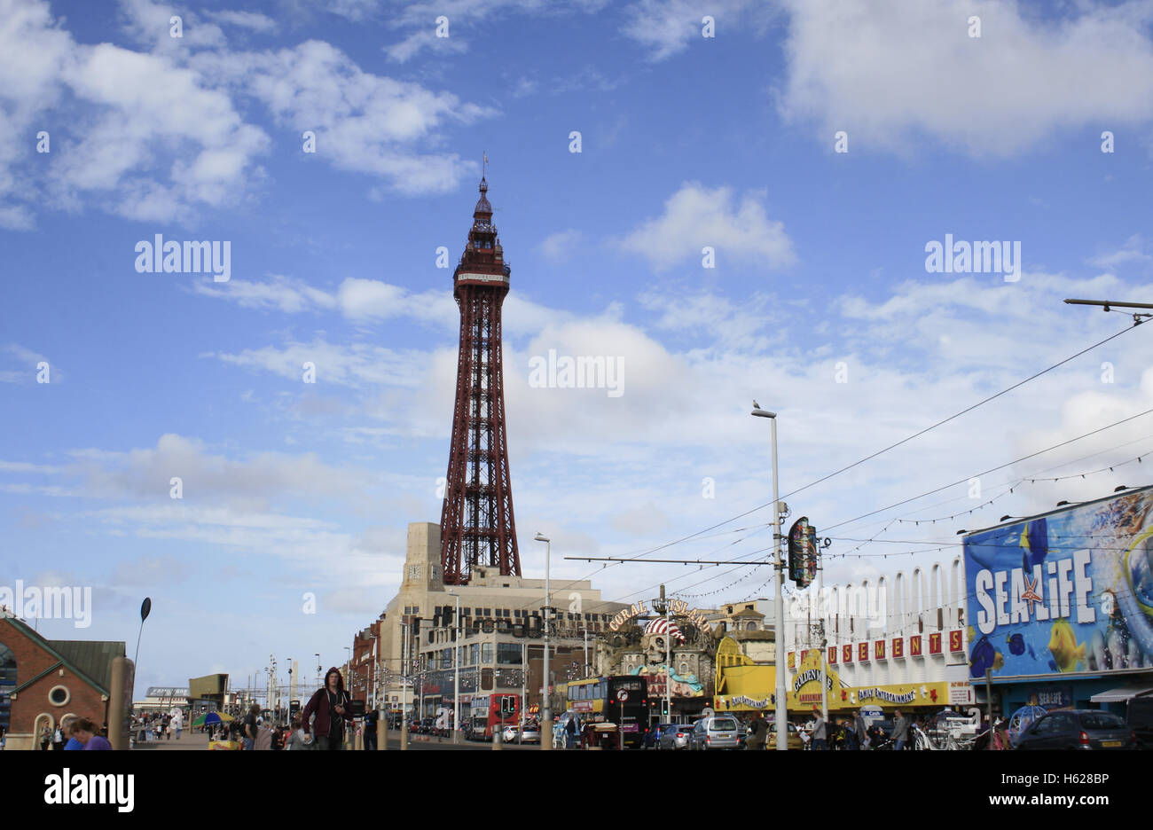 Blackpool Tower und touristische Attraktionen, Lancashire, UK Stockfoto