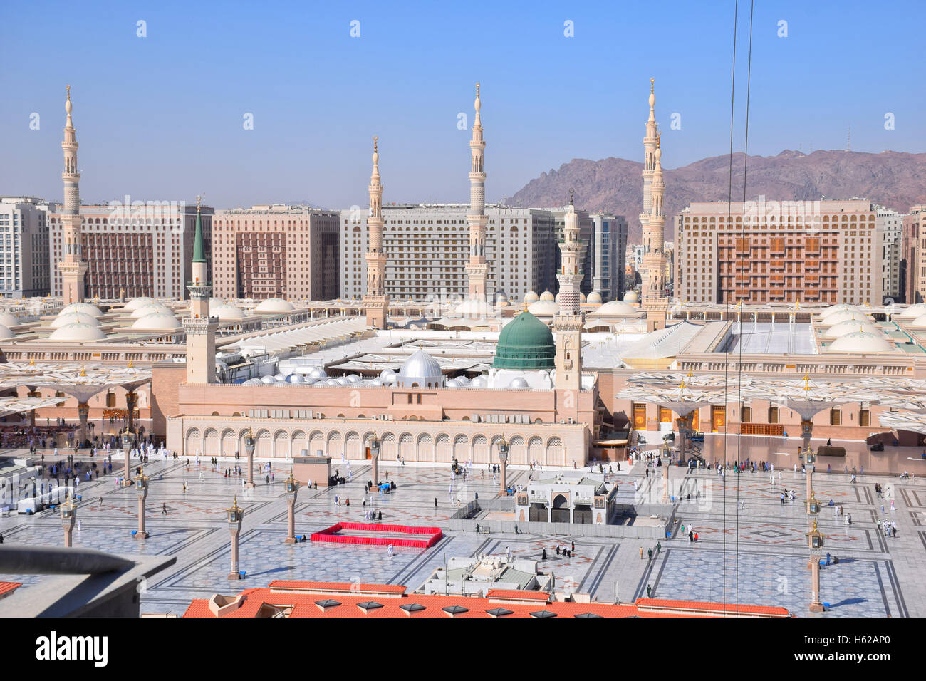 Gesamtansicht der Moschee des Propheten (Al-Masjid Al Nabawi) Stockfoto