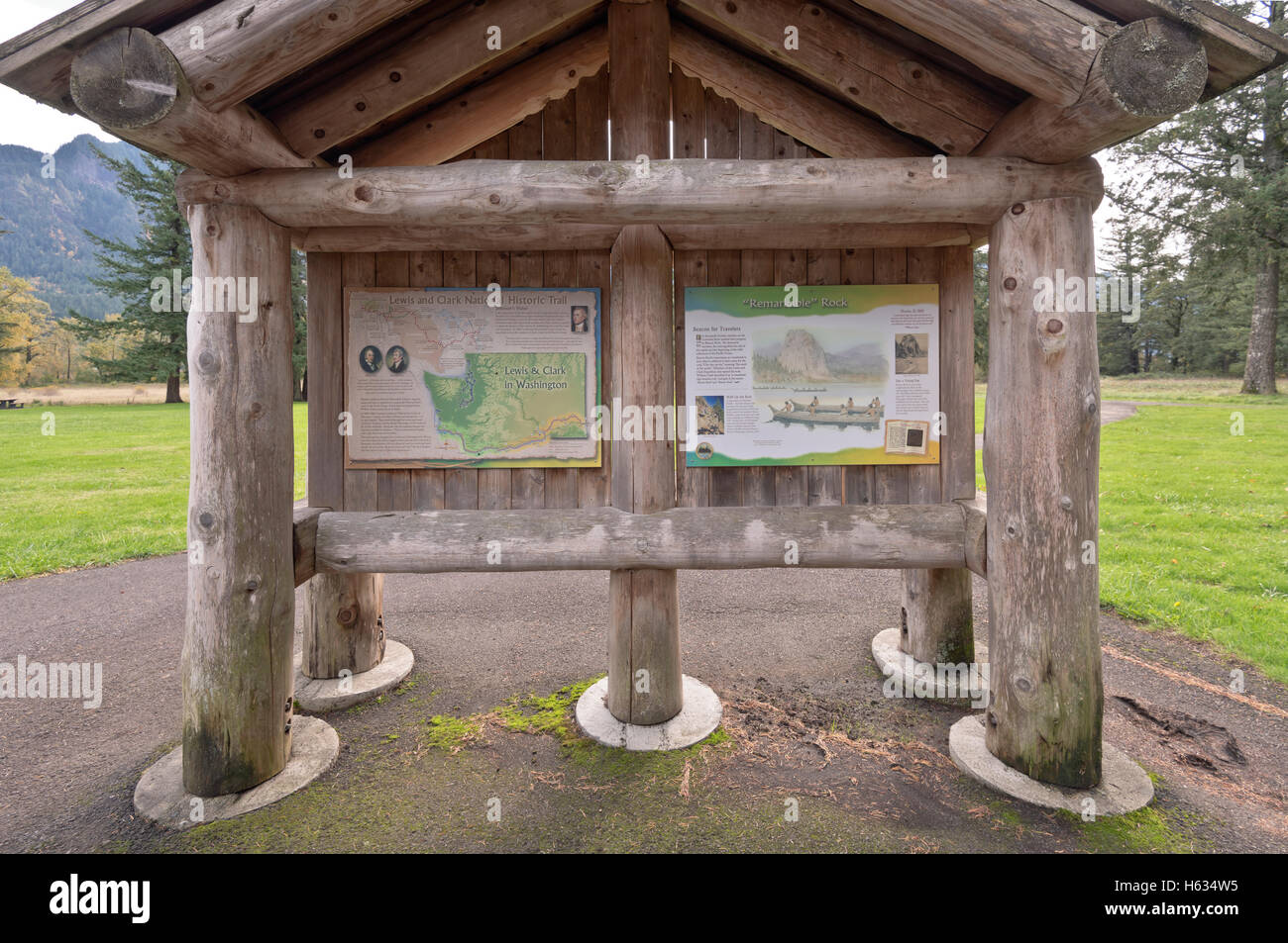 Lewis und Clark Expedition Geschichte Illustrationen in einem Park im US-Bundesstaat Washington. Stockfoto