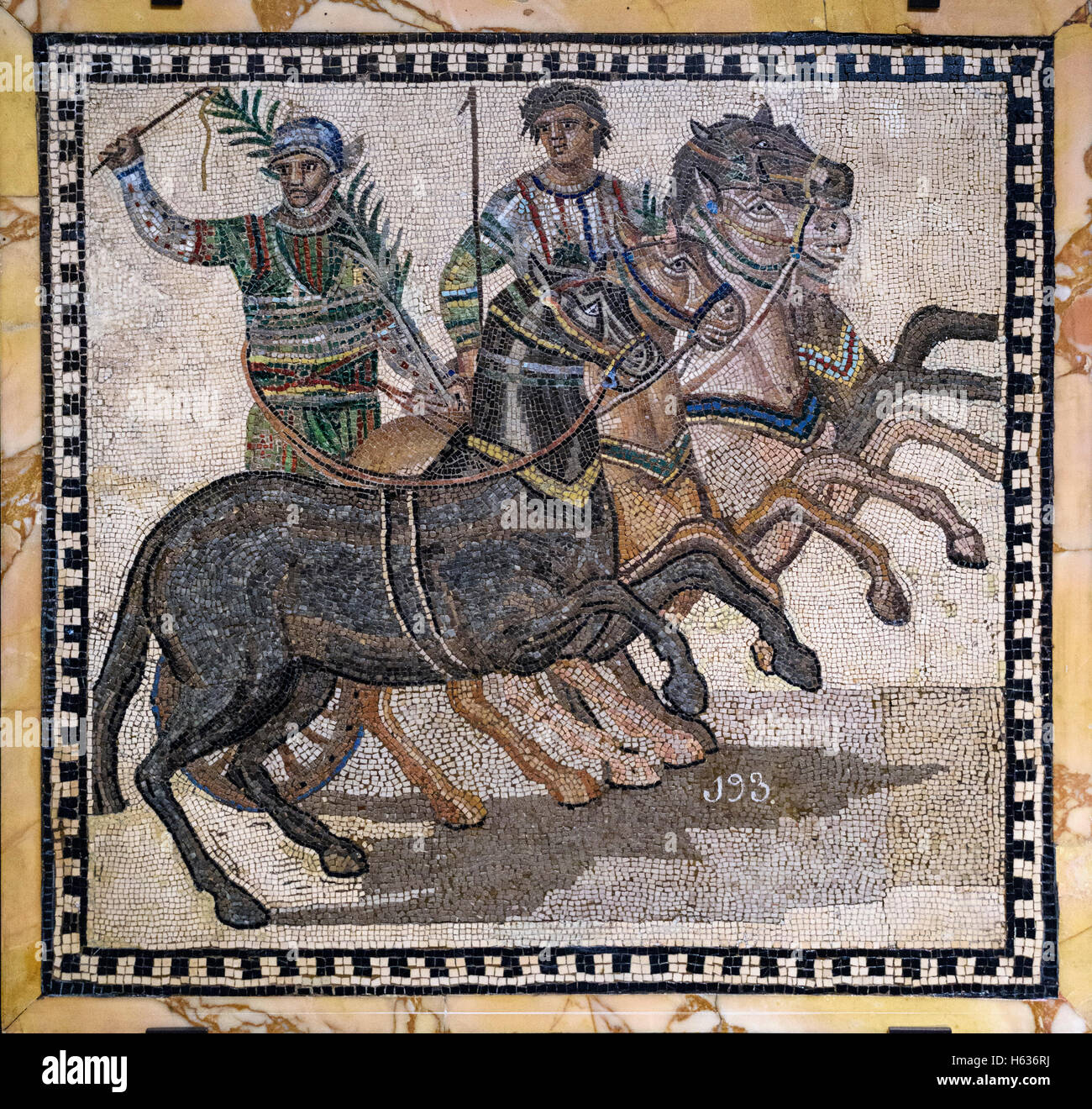Madrid. Spanien. Quadriga Factio prassini, Römisches Mosaik Darstellung ein Wagenrennen, 3. Jahrhundert n. Chr.. Stockfoto