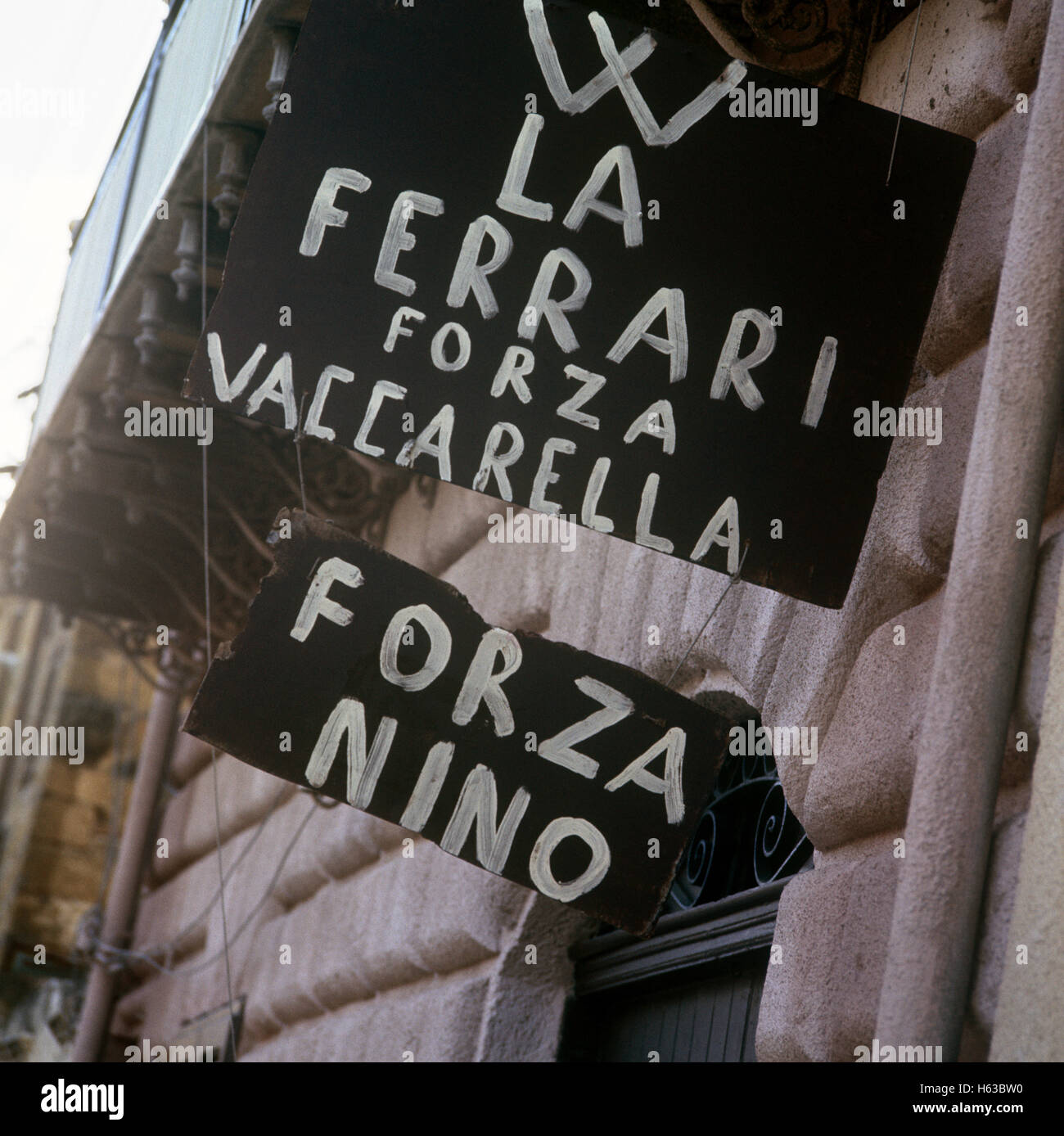 Targa Florio Zeichen und Graffiti der 1960er Jahre Stockfoto