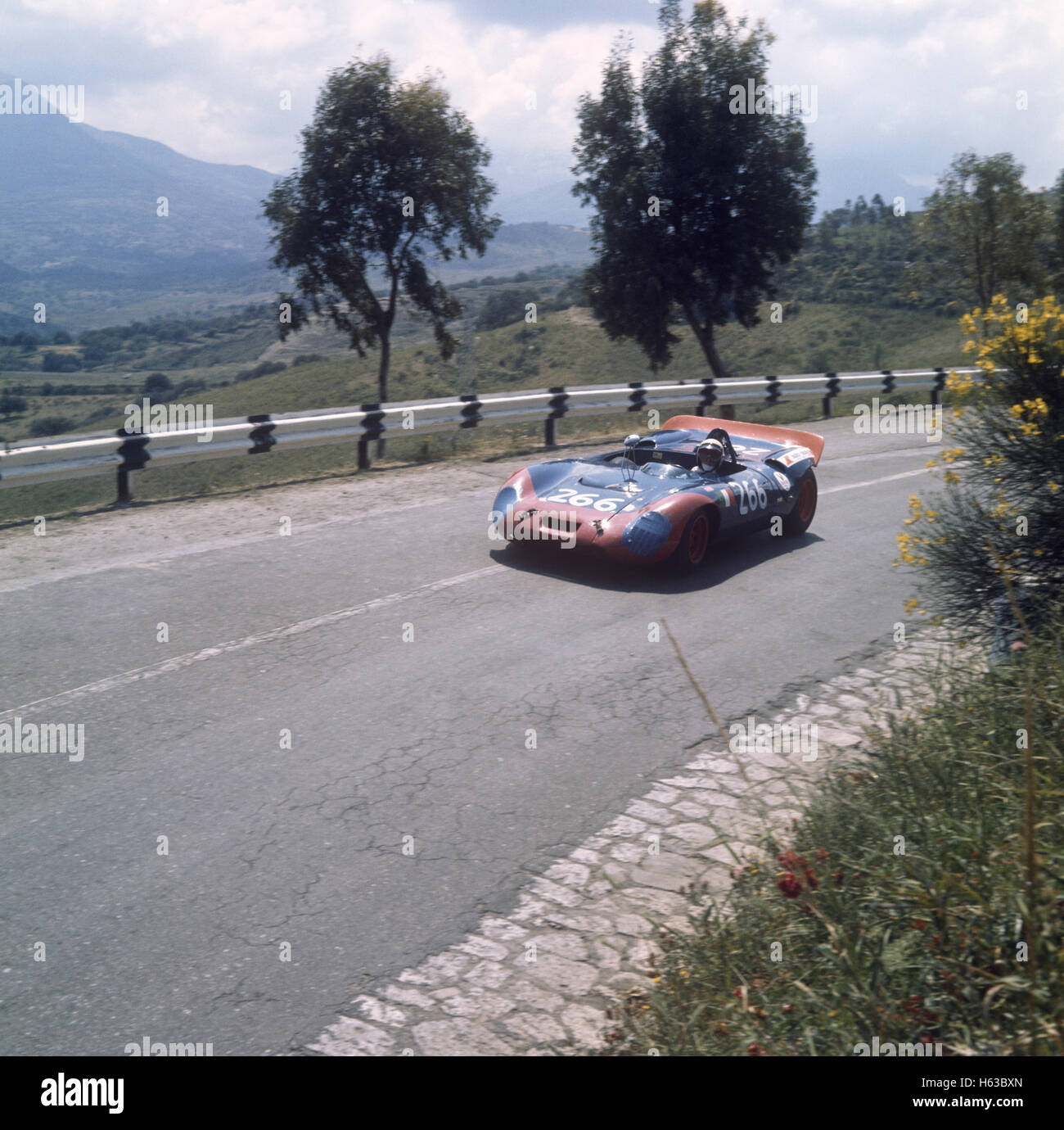 266 Gero und Roger De Sanctis Ford beendet nicht bei der Targa Florio 3. Mai 1970 Stockfoto