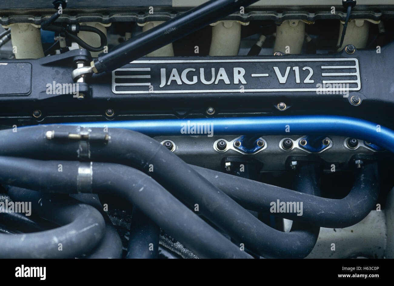 Jaguar-V12-Motor in Silk Cut Jaguar XJR-11 Langstreckenrennen Coupé 1990 Stockfoto