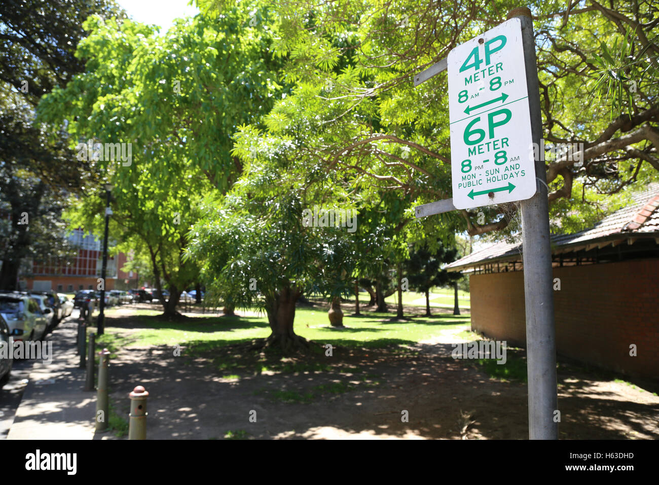 Eine Straße Parkplatz Schild am Hospital Road in The Domain, Sydney, Australien Stockfoto