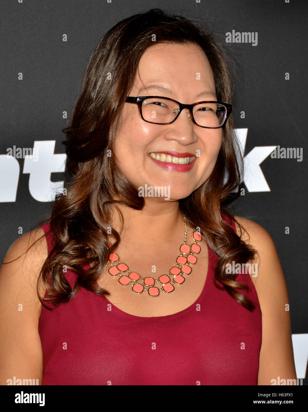 Helen Hong angekommen STARZ präsentiert der LosAngelesPremiere von