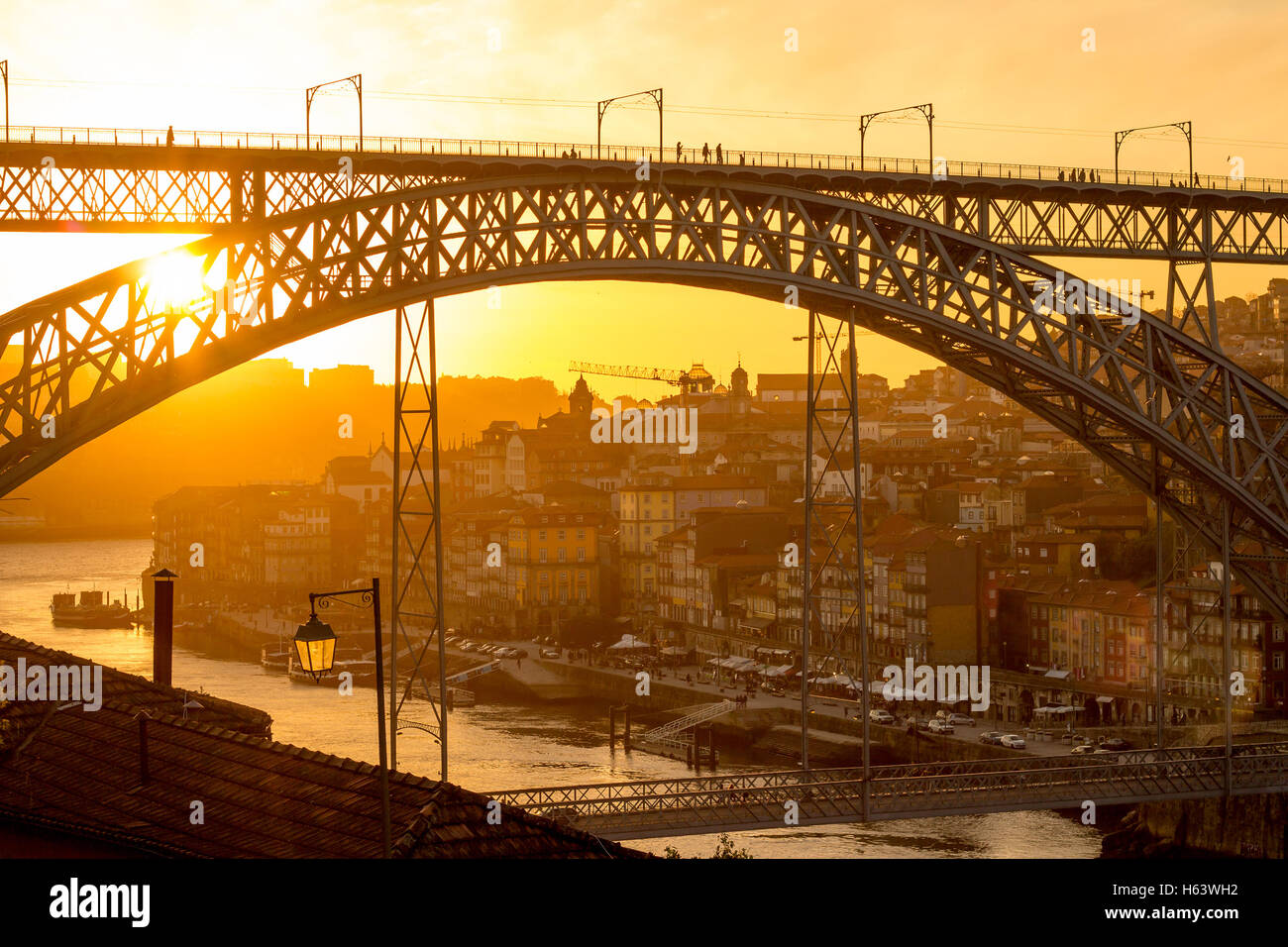 Porto-Brücke-Sonnenuntergang Stockfoto