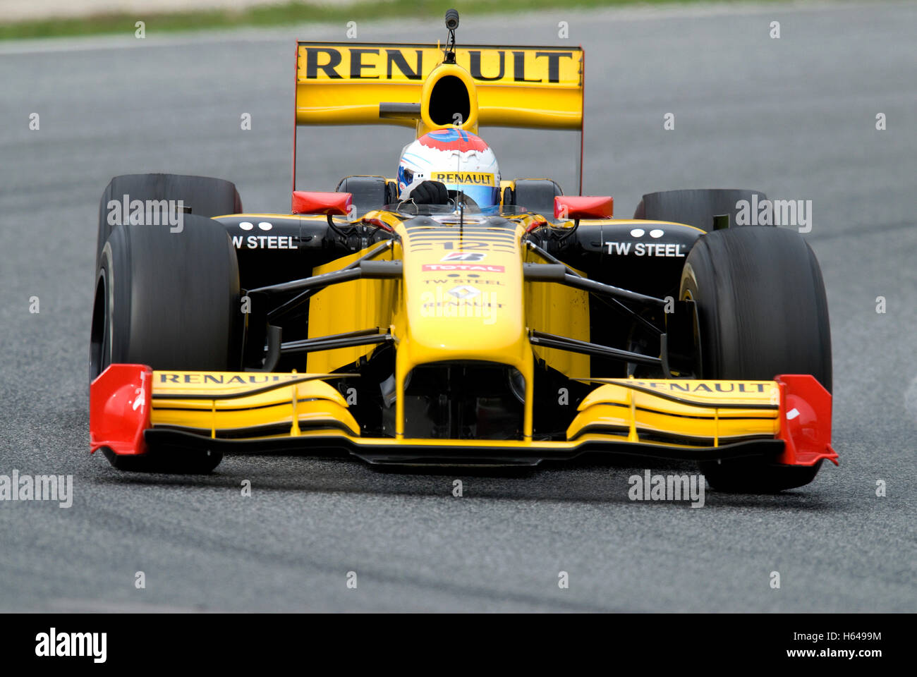 Motorsport, Vitaly Petrov, RUS, im Renault R30 Rennwagen, Formel-1-Tests auf dem Circuit de Catalunya Rennen verfolgen in Stockfoto