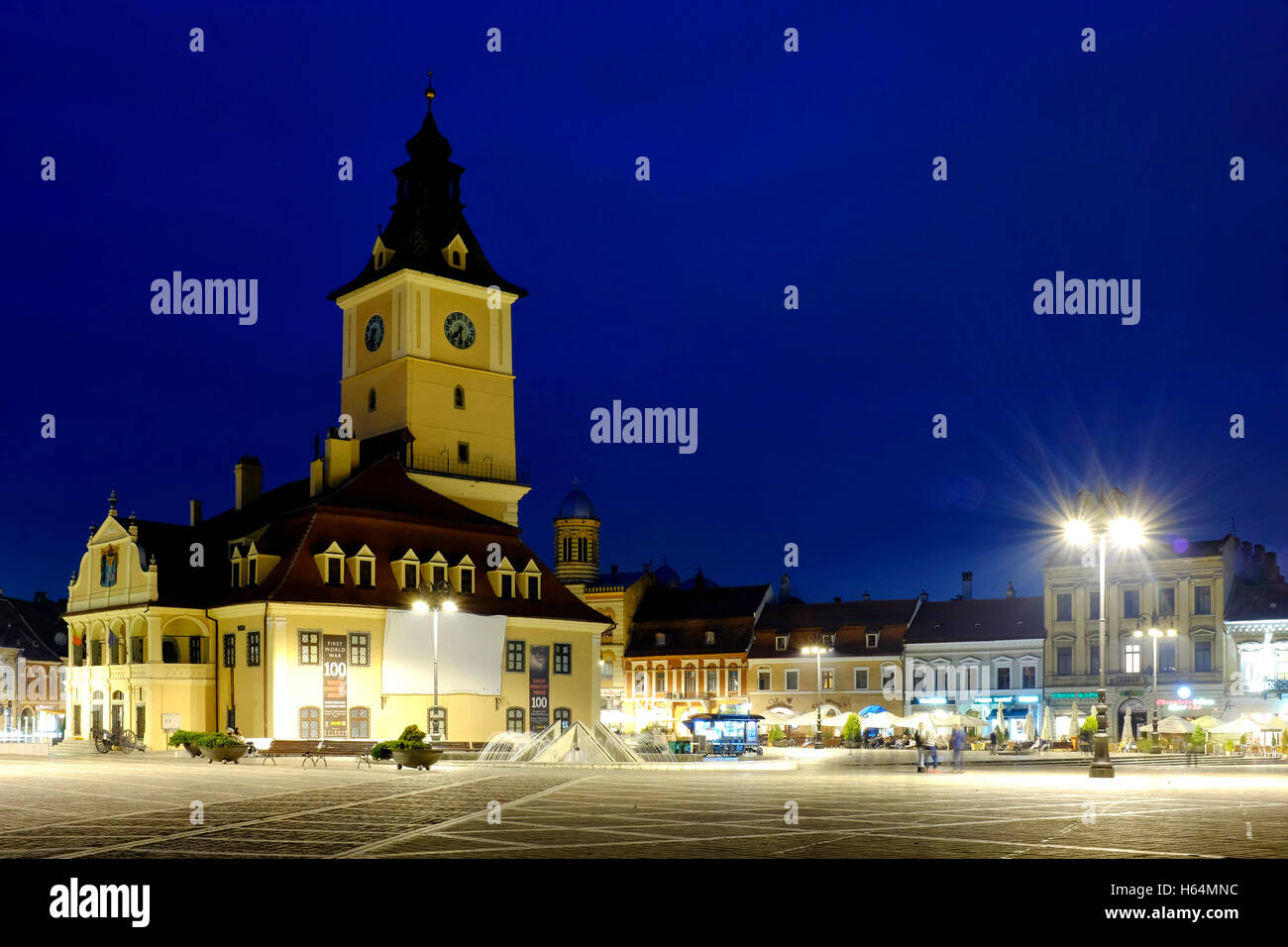 Piata Sfatului (Brasov Rat Square), Brasov, Rumänien Stockfoto