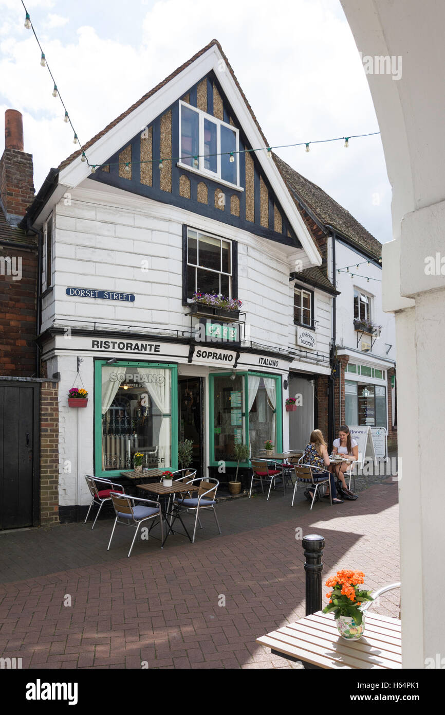 Die Sopranistin Kaffeehaus & Restaurant, Dorset Street, Sevenoaks, Kent, England, Vereinigtes Königreich Stockfoto