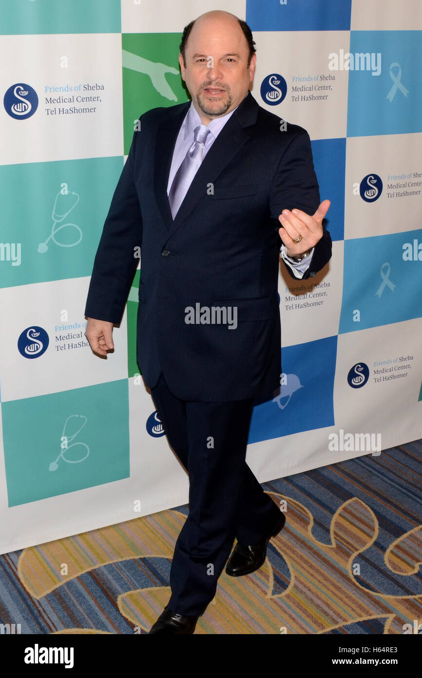 Jason Alexander kommt an der Freunde des Sheba Medical Center 45. Jubiläums-Gala: zu Ehren unseres Helden im Beverly Wilshire Hotel in Beverly Hills, Kalifornien. Stockfoto