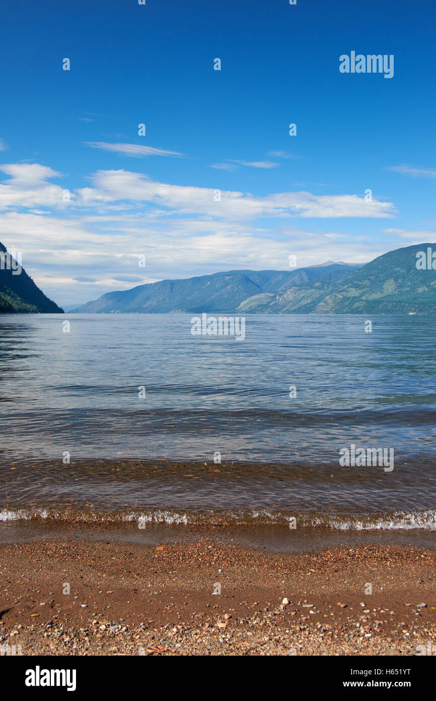 Lake Telezkoje, die größten und reinsten Wasser-Reservoir in Altay Bergen Stockfoto