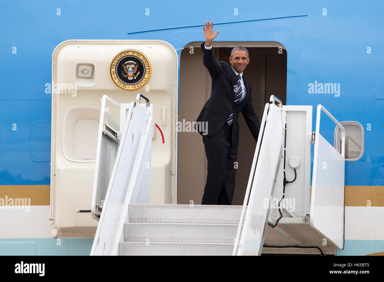 San Diego, Kalifornien, USA. 24. Oktober 2016. Präsident Barack Obama verlassen San Diego auf der Air Force One von MCAS Mirmar Basis am 24. Oktober 2016 in San Diego, Kalifornien. Bildnachweis: Das Foto Zugang/Alamy Live-Nachrichten Stockfoto