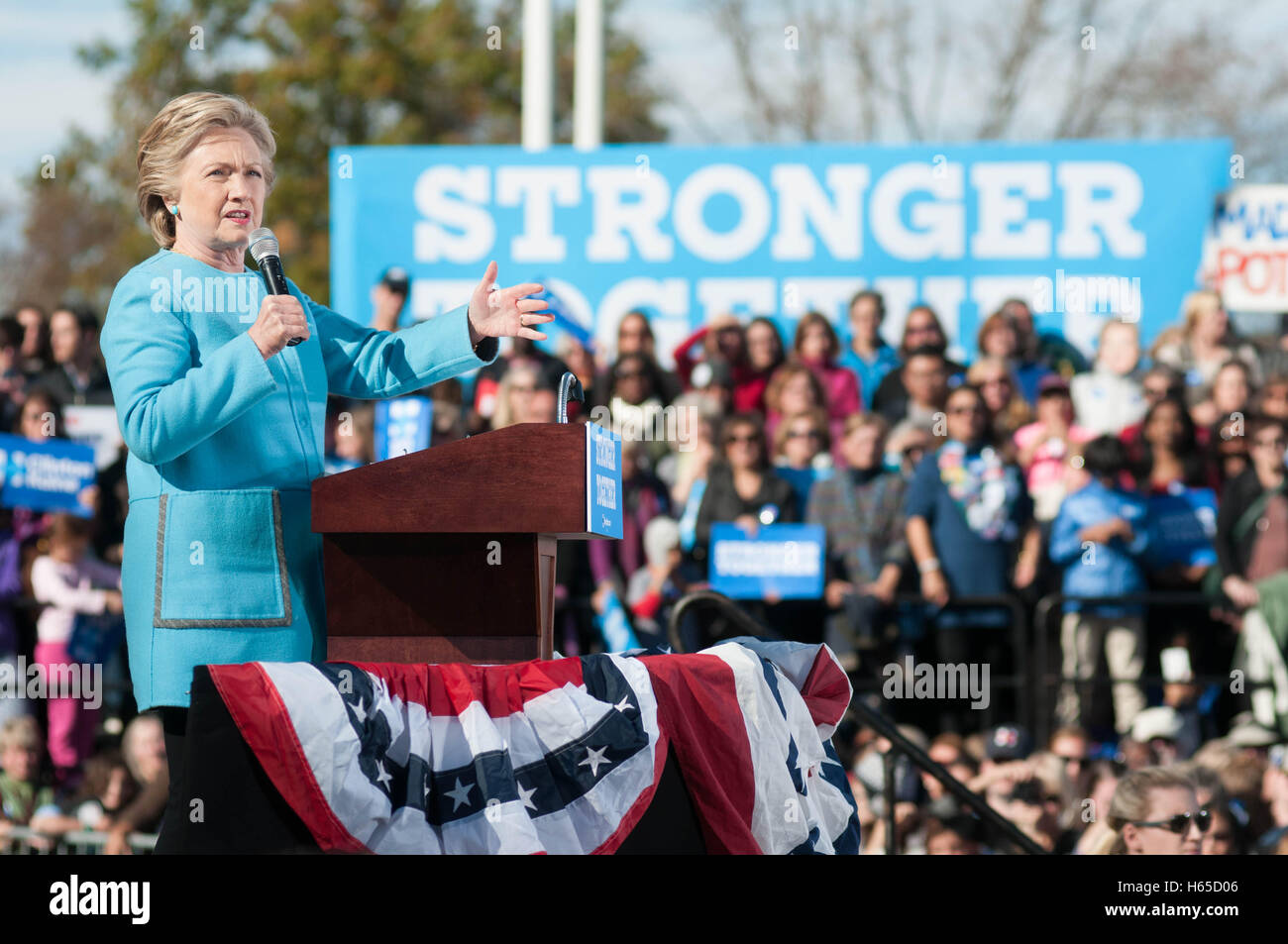 Manchester, New Hampshire, USA spricht 24. Oktober 2016 demokratischen Präsidentschaftskandidaten Hillary Clinton in Manchester, New Hampshire, USA. Bildnachweis: Andrew Cline/Alamy Live-Nachrichten Stockfoto