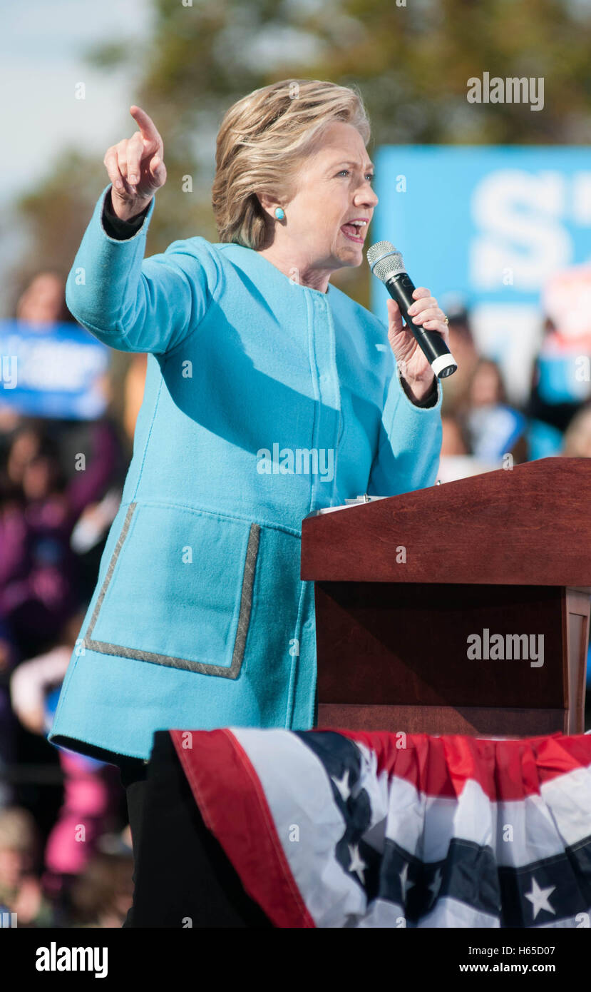 Manchester, New Hampshire, USA spricht 24. Oktober 2016 demokratischen Präsidentschaftskandidaten Hillary Clinton in Manchester, New Hampshire, USA. Bildnachweis: Andrew Cline/Alamy Live-Nachrichten Stockfoto