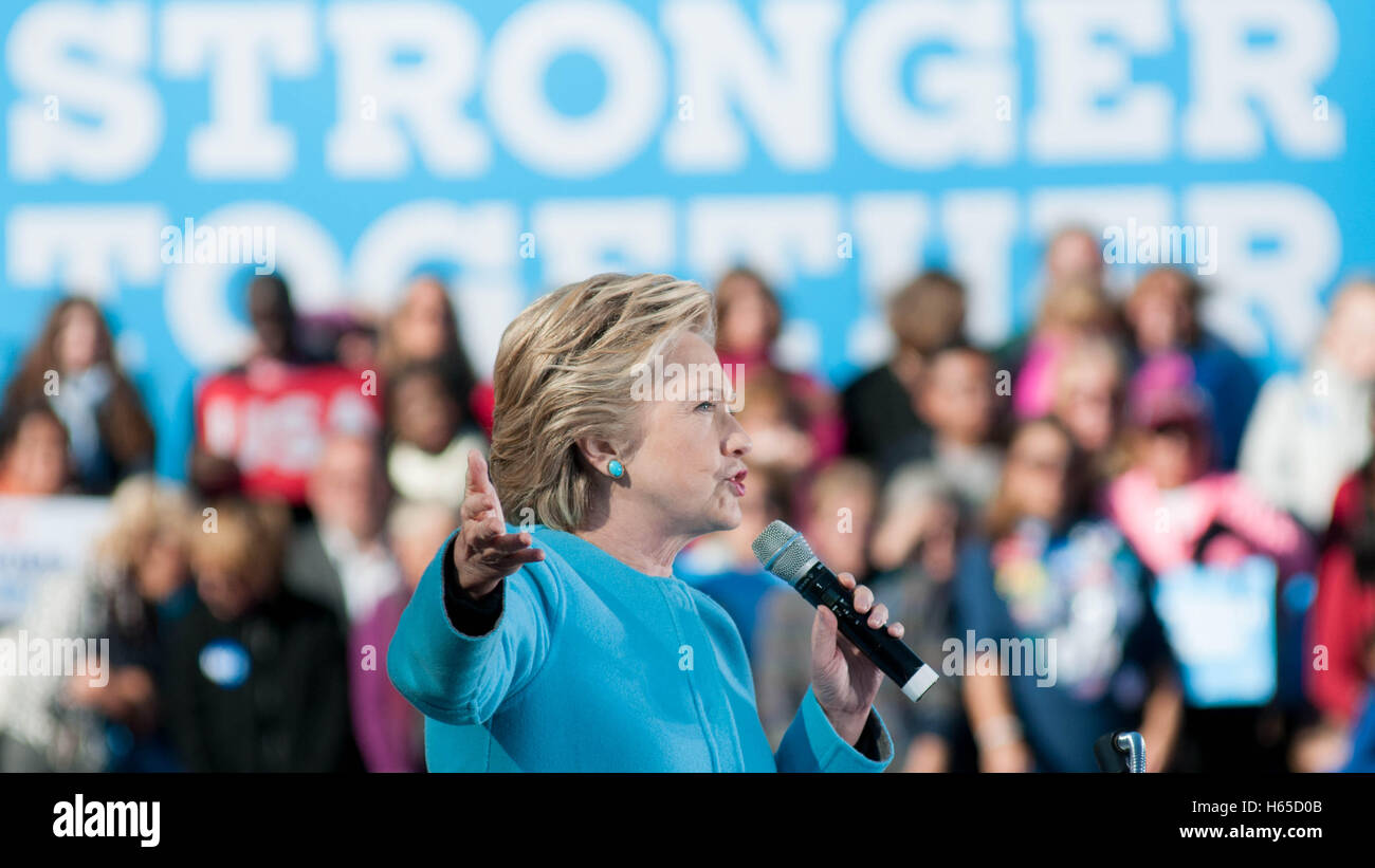 Manchester, New Hampshire, USA spricht 24. Oktober 2016 demokratischen Präsidentschaftskandidaten Hillary Clinton in Manchester, New Hampshire, USA. Bildnachweis: Andrew Cline/Alamy Live-Nachrichten Stockfoto