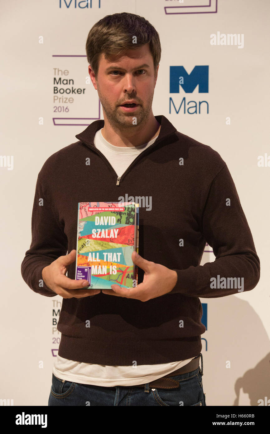 London, UK. 24. Oktober 2016. Im Bild: David Szalay. Fototermin mit den sechs nominierten Autoren des Man Booker Prize 2016. Shortlist: Paul Beatty (US) für den Ausverkauf (Oneworld), Deborah Levy (UK) für heiße Milch (Hamish Hamilton), Graeme Macrae Burnet (UK) für seine blutigen Projekt (Schmuggelware), Ottessa Moshfegh (uns) für Eileen (Jonathan Cape), David Szalay (Kanada-UK) für alle, die der Mensch ist (Jonathan Cape) und Madeleine Thien (Kanada) für nicht sagen, wir haben nichts (Granta Bücher). Der Gewinner wird im Rahmen einer Zeremonie in der Guildhall Morgen, 25. Oktober 2016 bekannt gegeben. Stockfoto