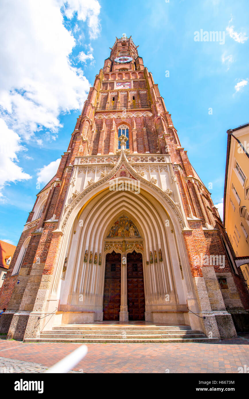 Turm der Kirche in der Stadt Landshut Stockfoto