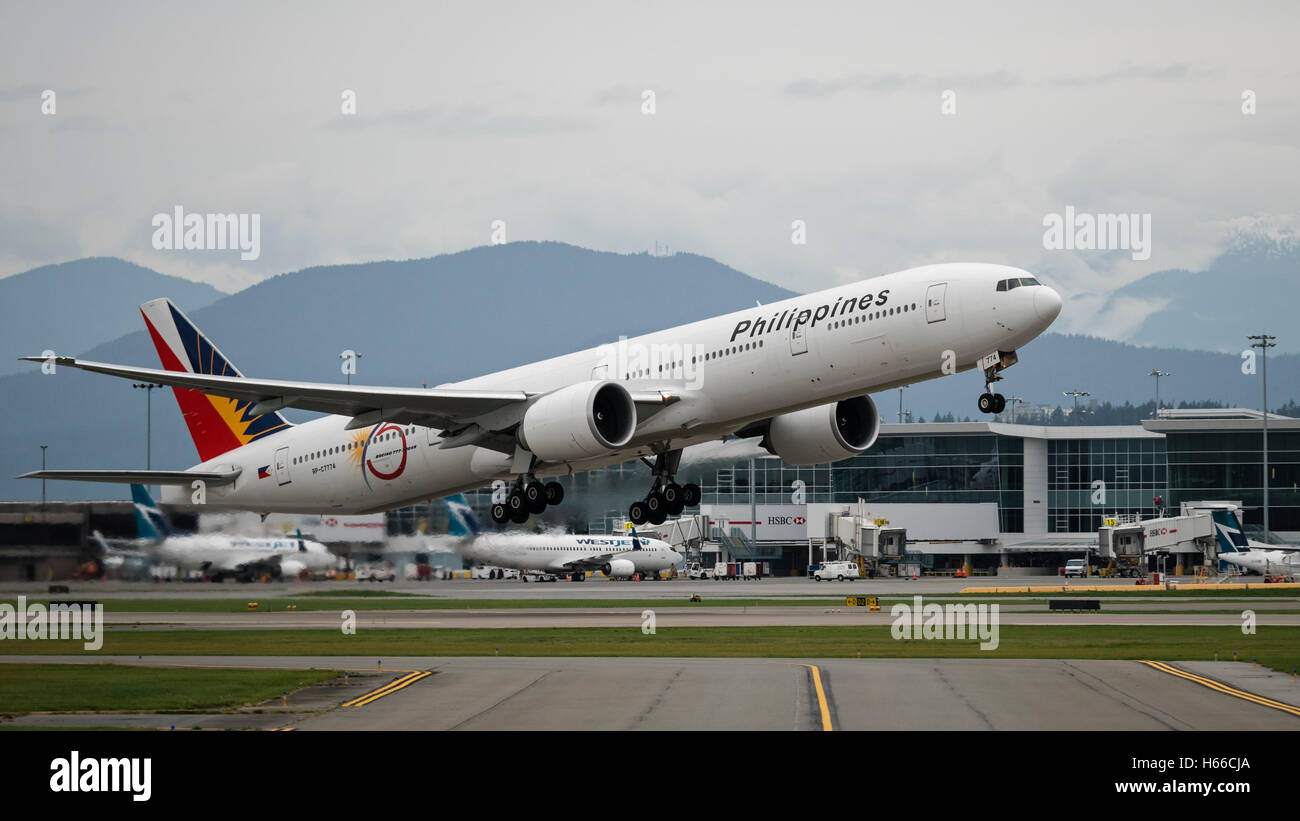 Philippine Airlines Philippinen Airlines Boeing 777300ER RPC7774