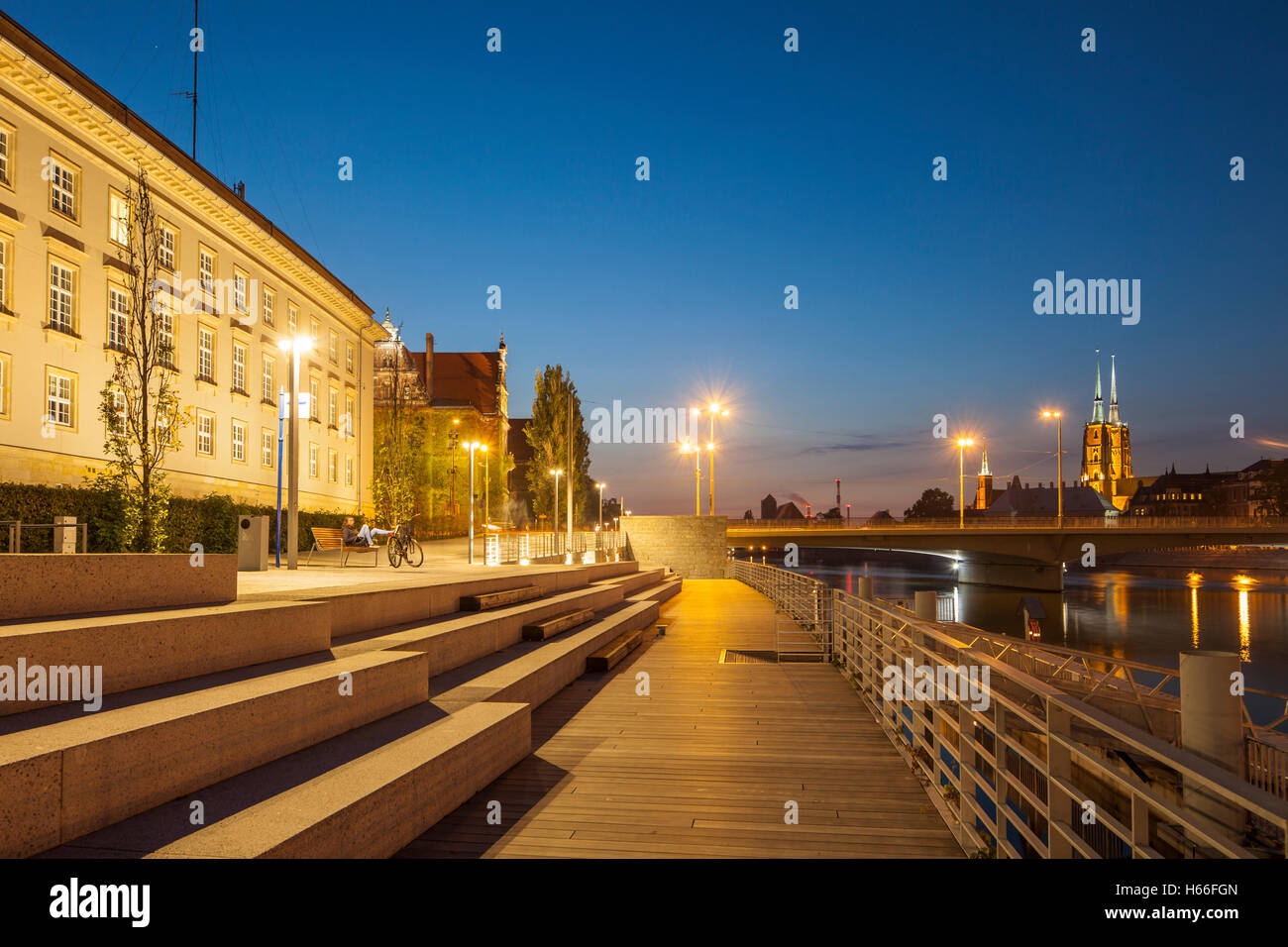 Abend in Niederschlesien Urzad Wojewodzki (County Council) in Wroclaw, Polen. Stockfoto