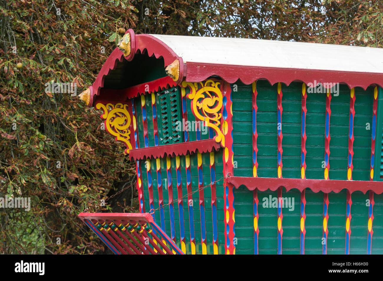 Lesung Stil Zigeunerwagen Weald und Downland Freilichtmuseum, Singleton, Sussex, England Stockfoto