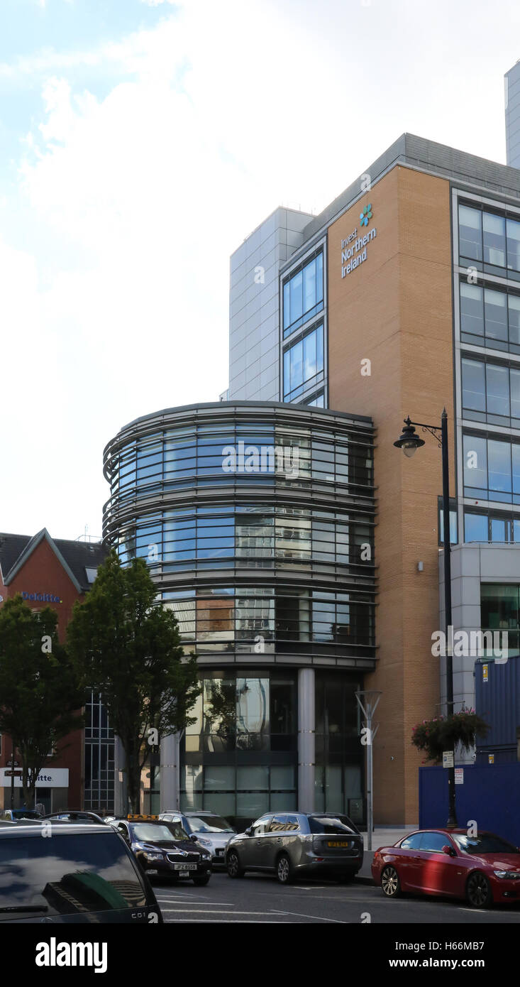 Die Invest Northern Ireland (Invest NI) Gebäude in Bedford Street, Belfast, Nordirland. Das Gebäude ist auch eine Linie der Aufgabe Lage in Belfast. Stockfoto