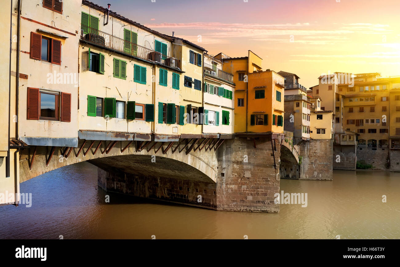Vecchio Brücke auf dem Fluss Arno in Florenz, Italien Stockfoto