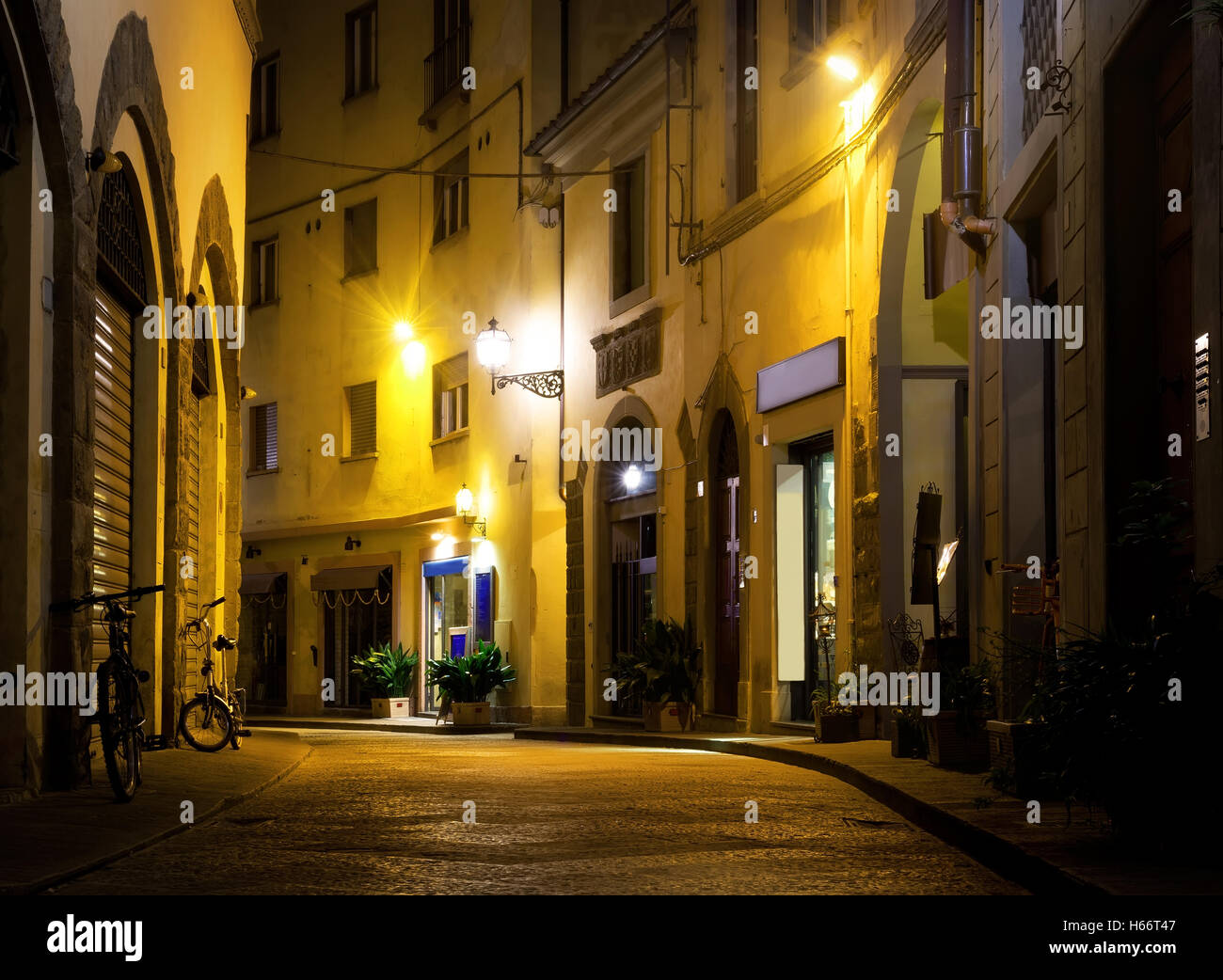 Straße von Florenz am Abend, Italien Stockfoto