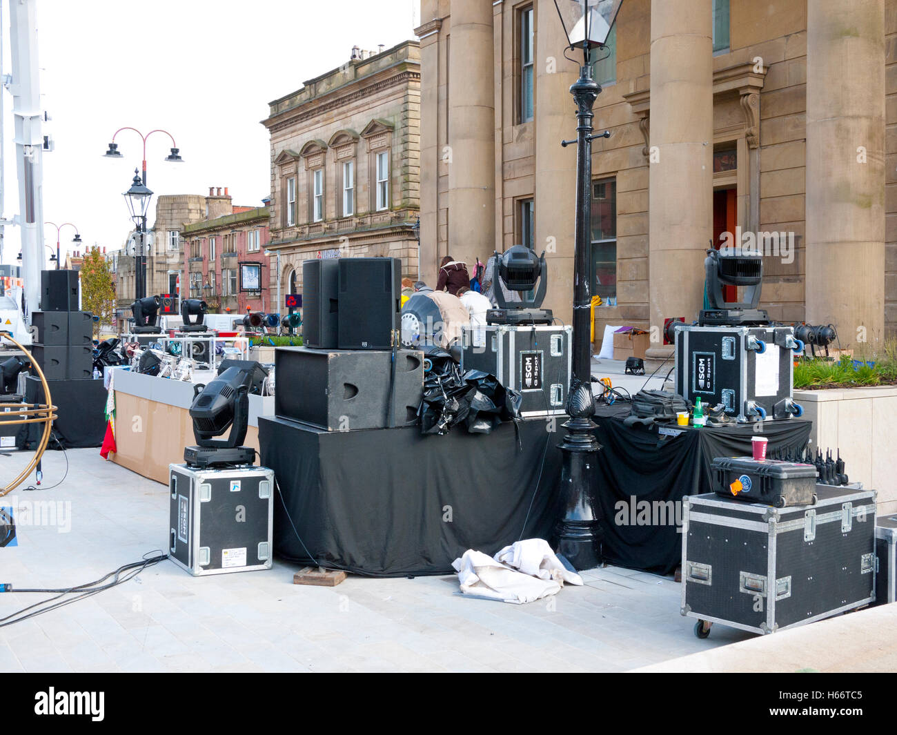 Sound-System und Lichter außerhalb Oldhams neues Kino, Oldham, größere Manchester, UK. Stockfoto