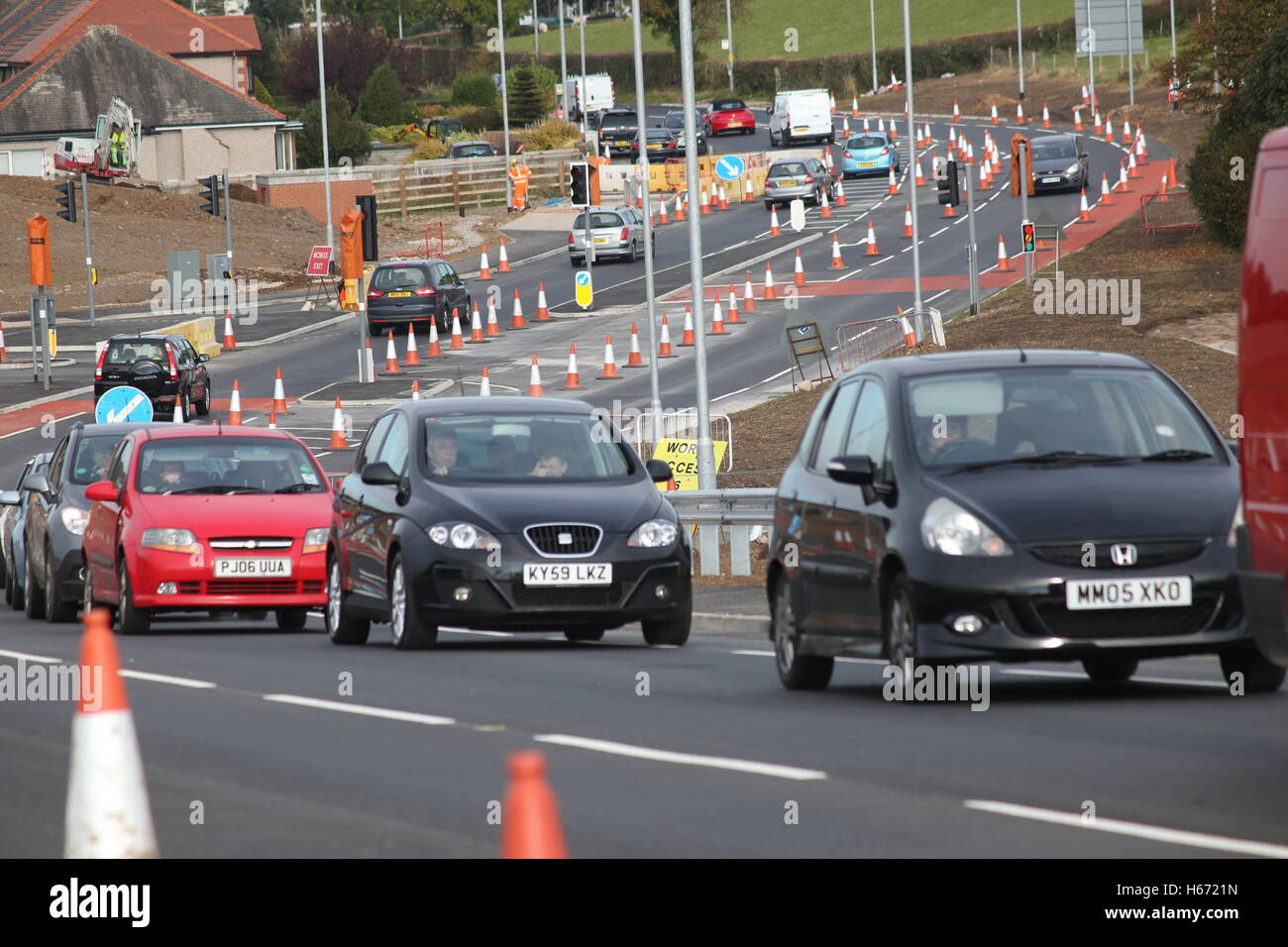 Stockender Verkehr durch Baustellen Stockfoto