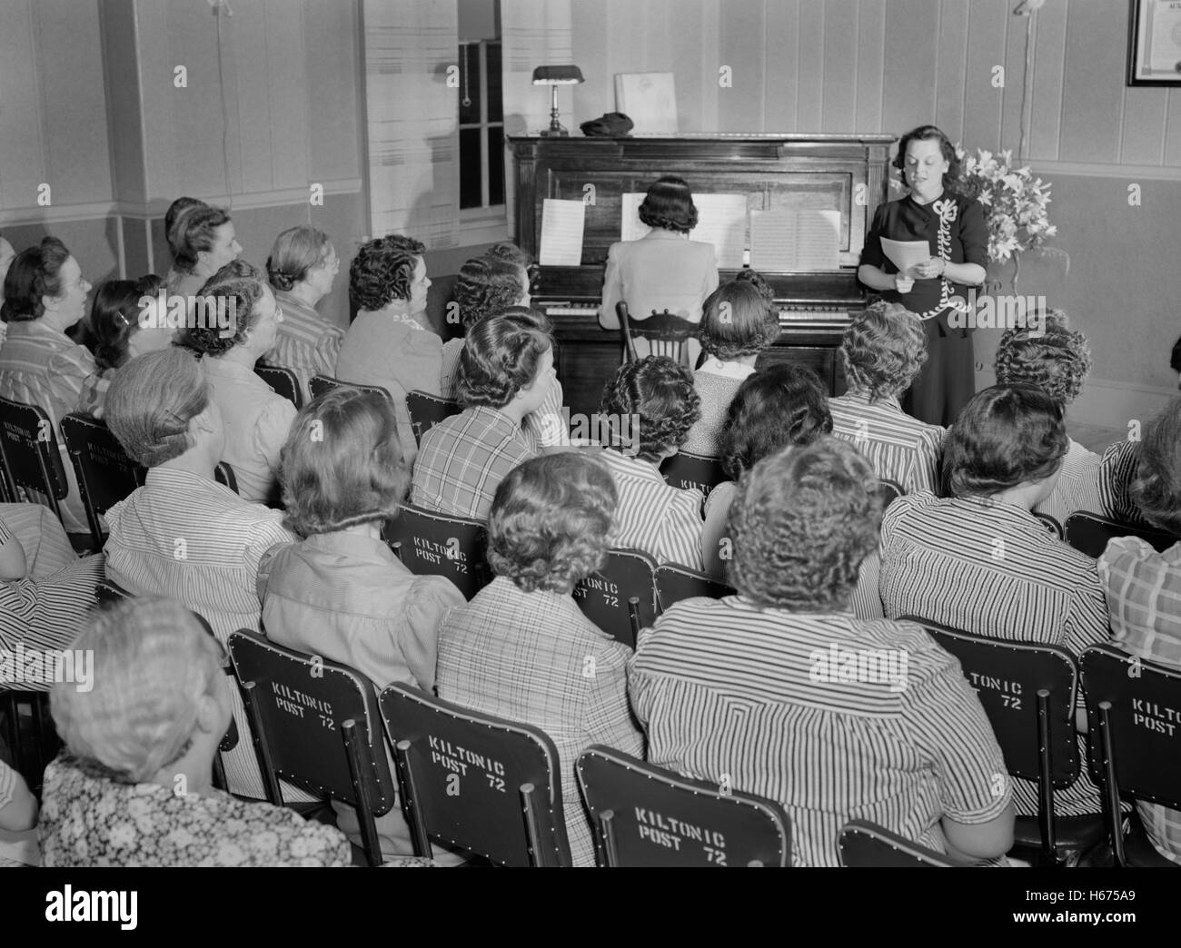 Women's Club, Southington, Connecticut, USA, Fenno Jacobs, USA Office of war Information, Mai 1942 Stockfoto