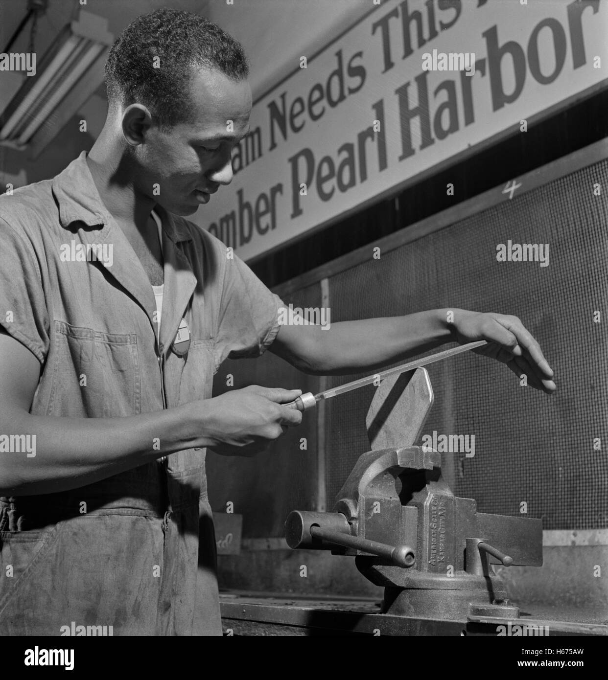Bank-Arbeiter erhalten Schulungen in Werkstatt Praxis, National Youth Administration Arbeitsplatz, Brooklyn, New York, USA, Fritz Henle für Büro der Krieg-Informationen, August 1942 Stockfoto