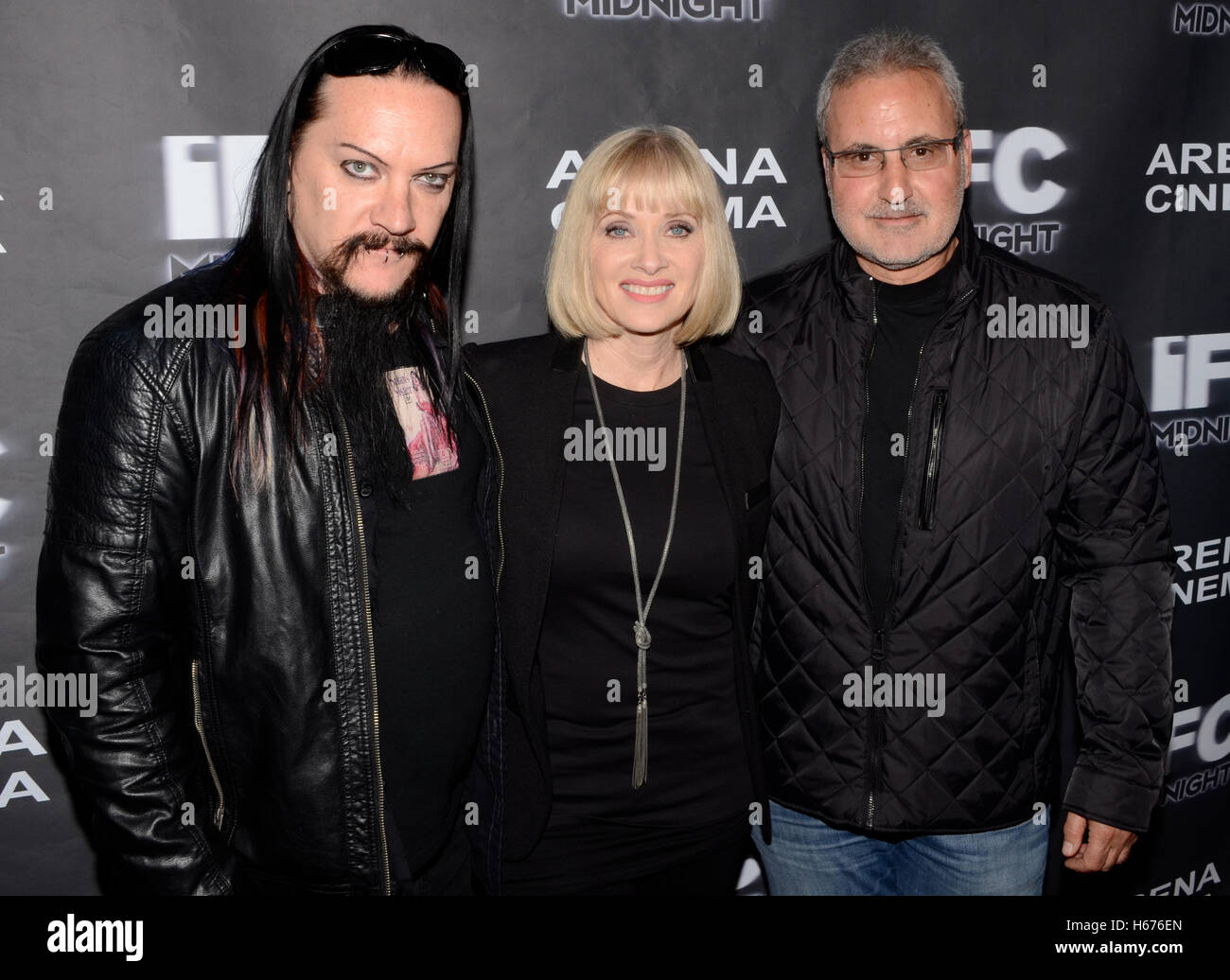 Gruselige Dan Walker, Barbara Crampton und Jim Harris besuchen der Los Angeles-Premiere von "Road-Spiele" im Arena Kino Hollywood am 11. März 2016 in Hollywood, Kalifornien. Stockfoto