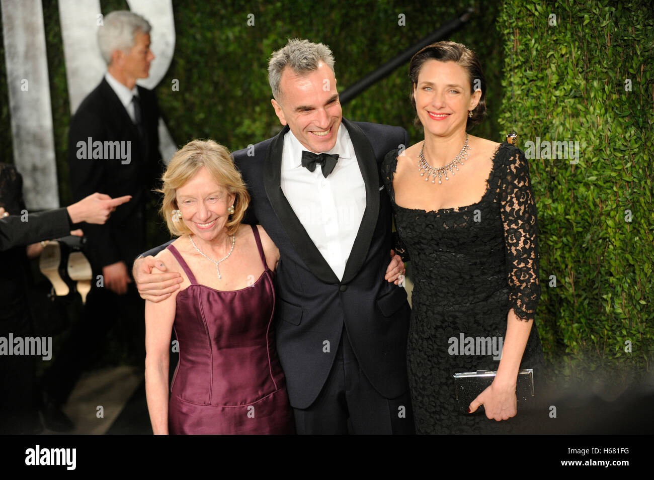 Doris Kearns Goodwin, Daniel Day-Lewis und Rebecca Miller kommen für die 2013 Vanity Fair Oscar Party hosted by Graydon Carter am Sunset Tower am 24. Februar 2013 in West Hollywood, Kalifornien. Stockfoto