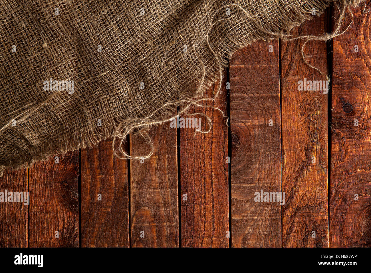 Sackleinen Textur auf Holztisch Stockfoto