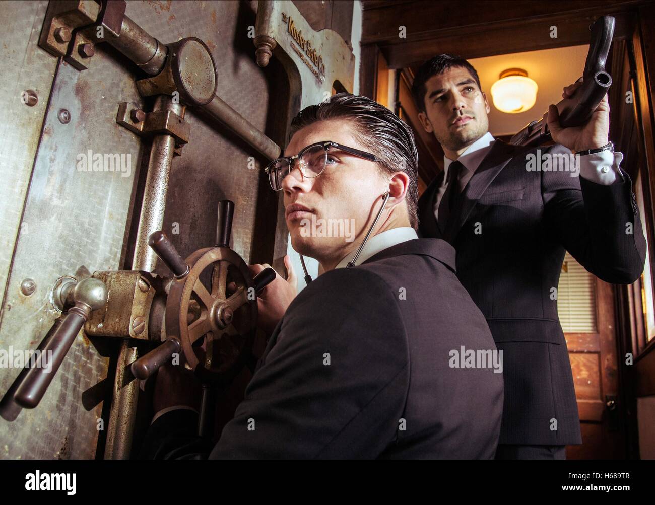 Dj Cotrona Von Der Dammerung Bis Zum Morgengrauen Stockfotos Und Bilder Kaufen Alamy