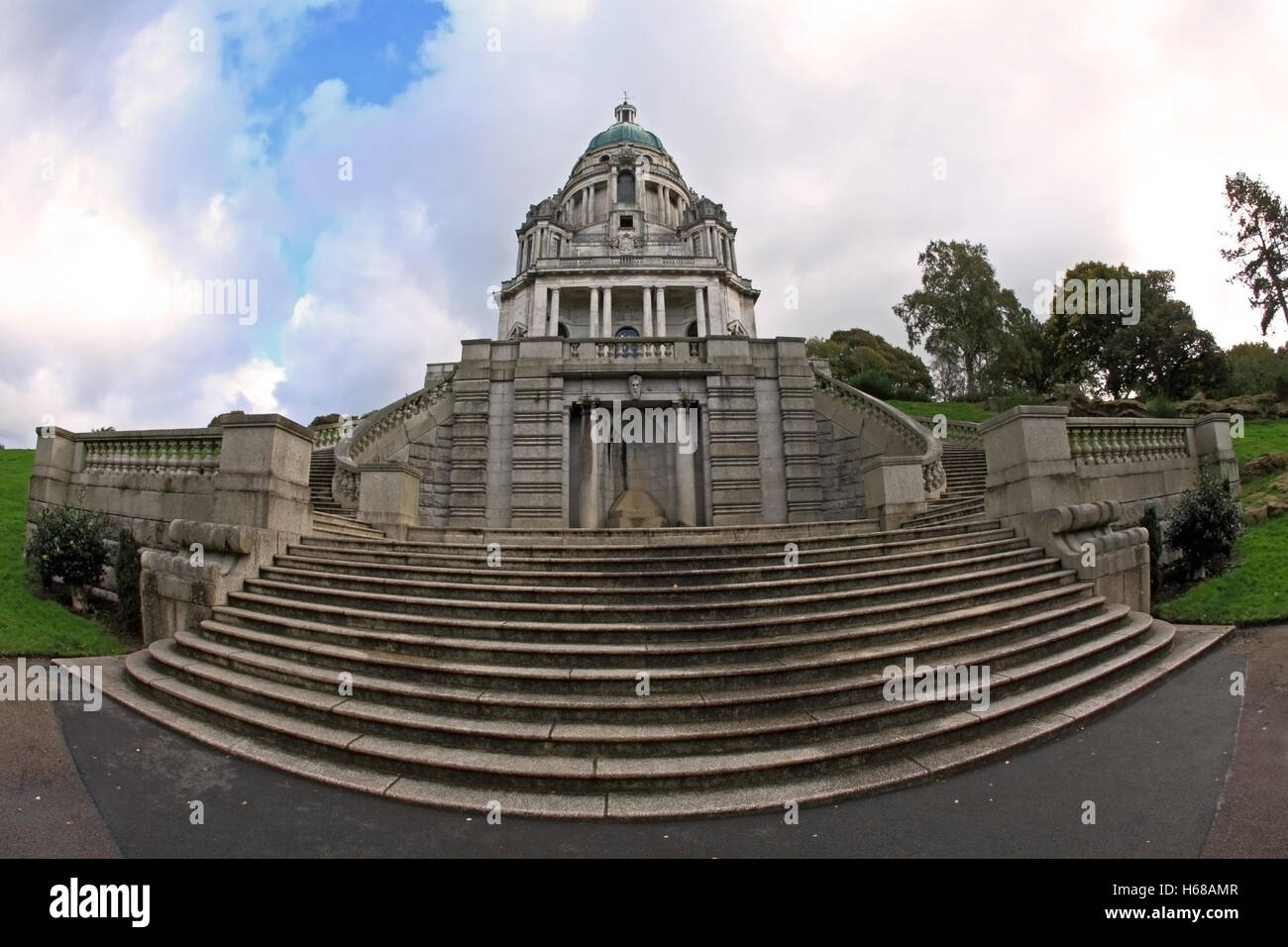Frontansicht der Ashton Memorial, Williamson Park, Lancaster Stockfoto