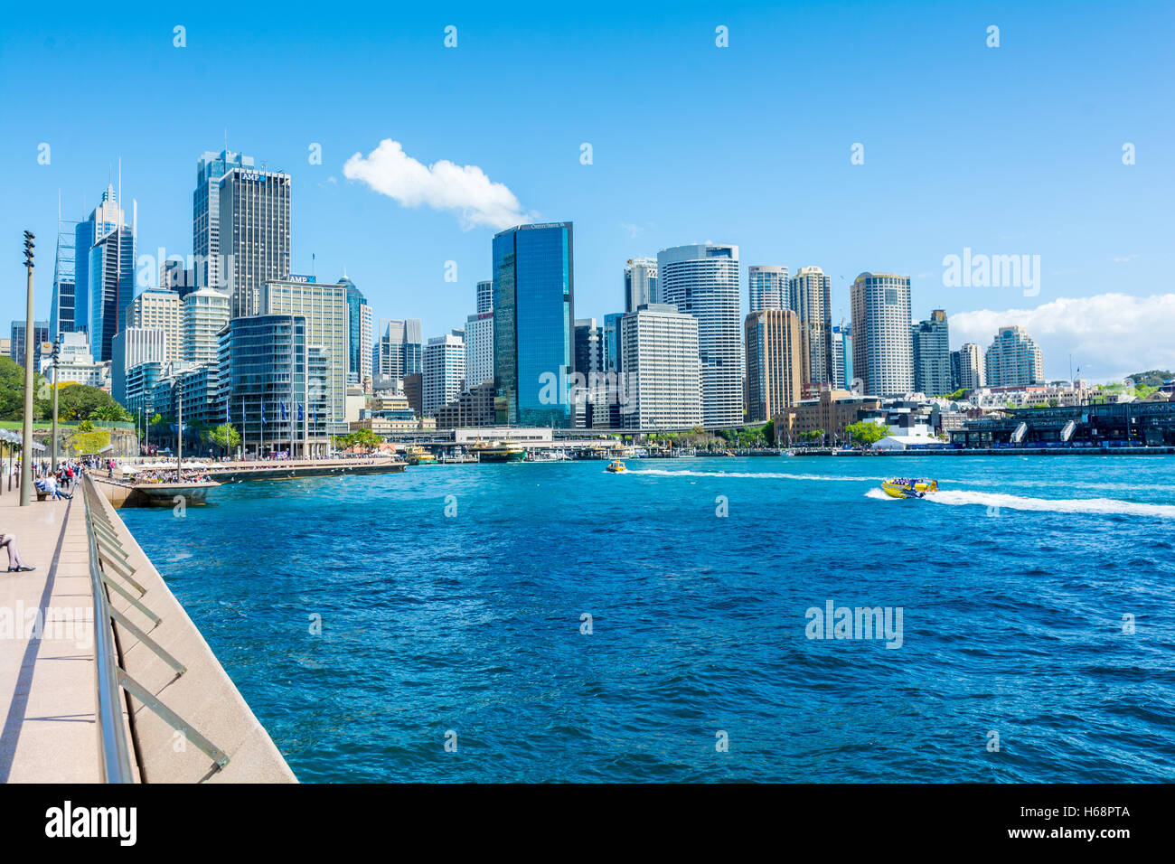 Sidney Bay Skyline an einem sonnigen Sommertag, Australien Stockfoto
