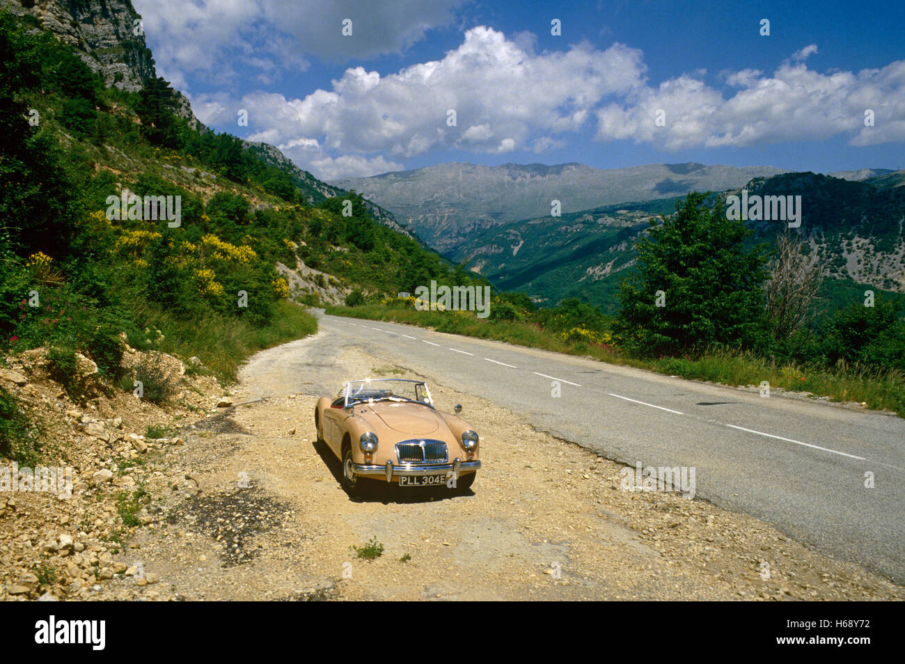 Mga car Fotos und Bildmaterial in hoher Auflösung Alamy