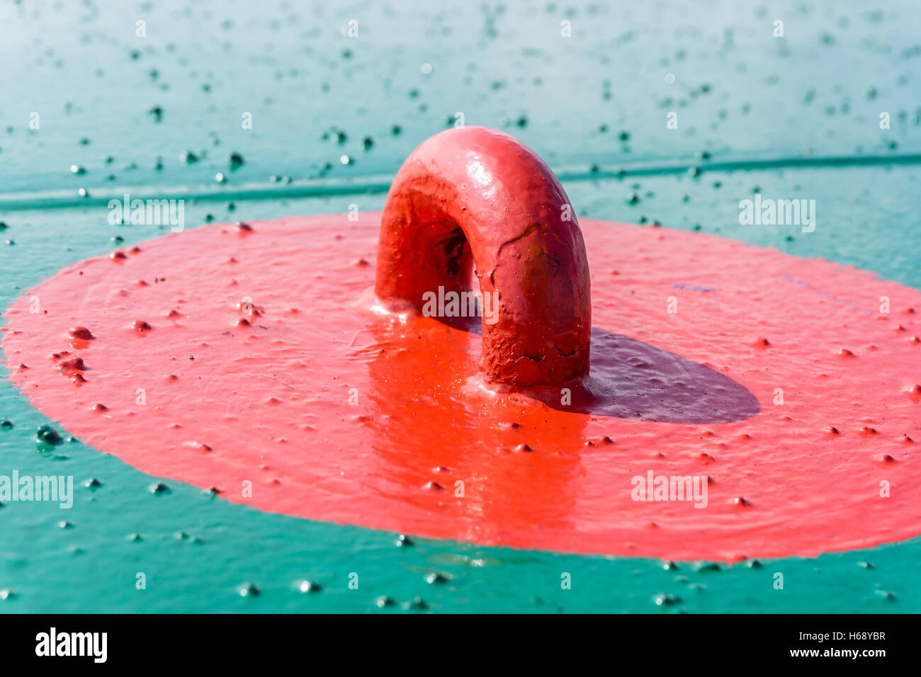 Tie-Down Lug/Pad-Auge für die Sicherung von Hubschrauber bei Hubschrauberlandedecks Stockfoto