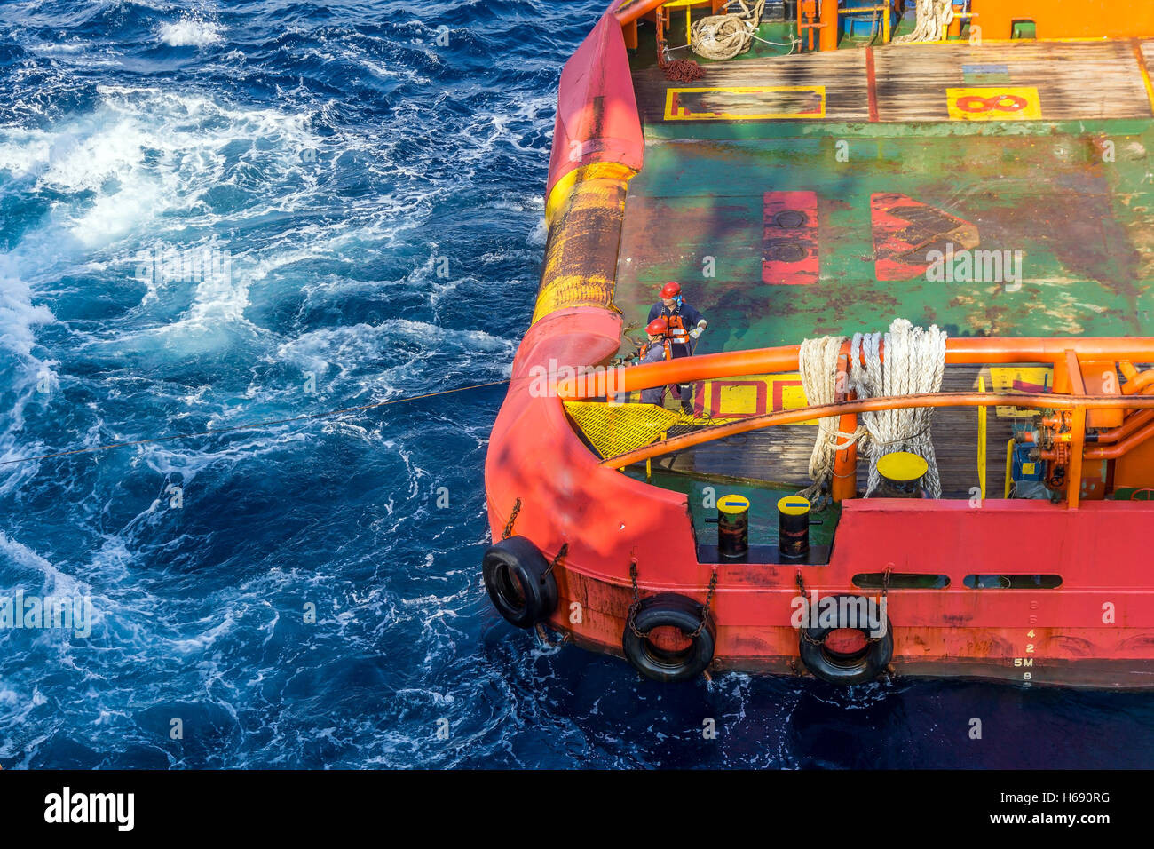 zurück Deck oder Heck des Anchor Handling tug Stockfoto