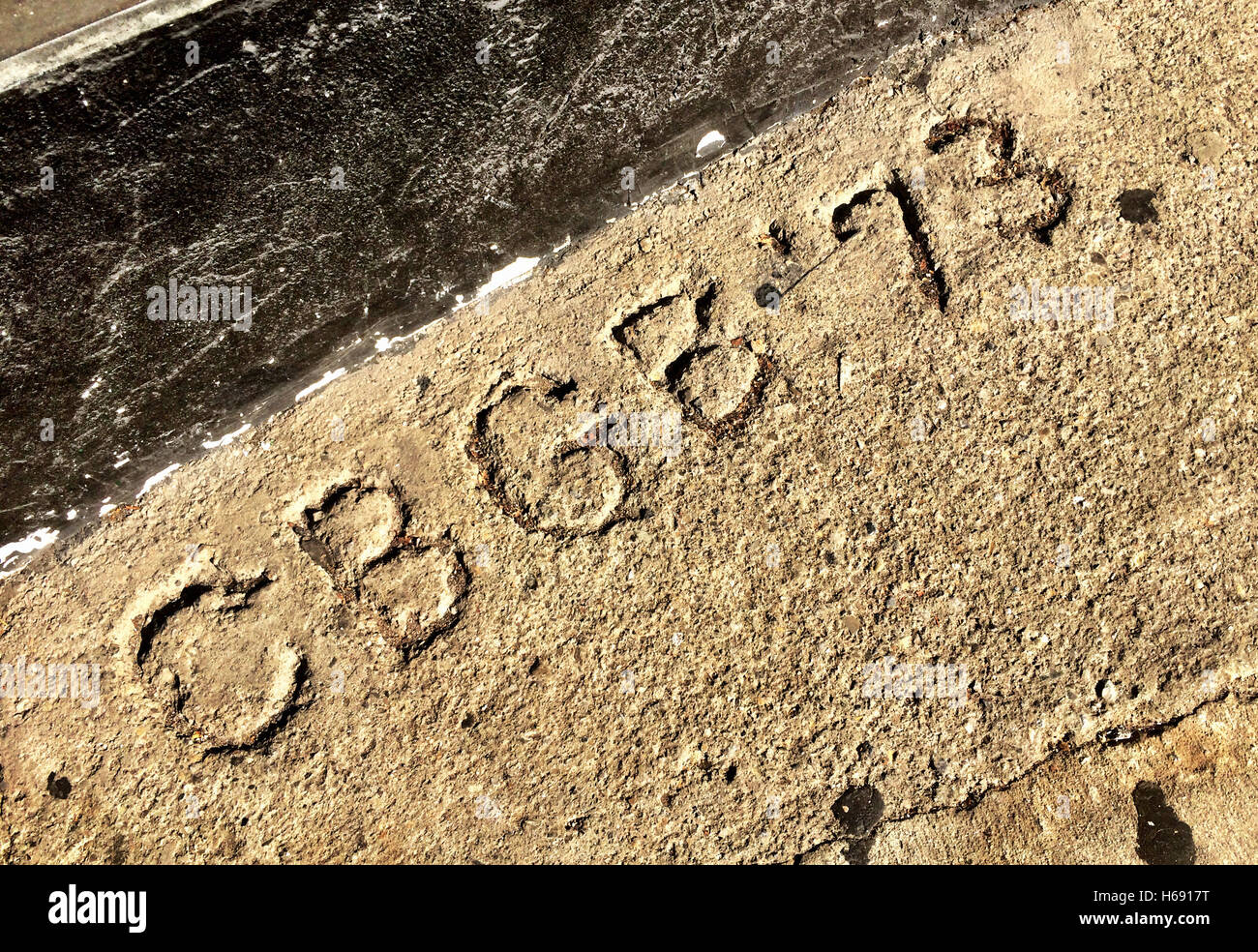 Website der ehemaligen Kult-Musik-Club CBGB markiert auf Asphalt, Bürgersteig auf Bowery, East Village, Manhattan, New York City Stockfoto