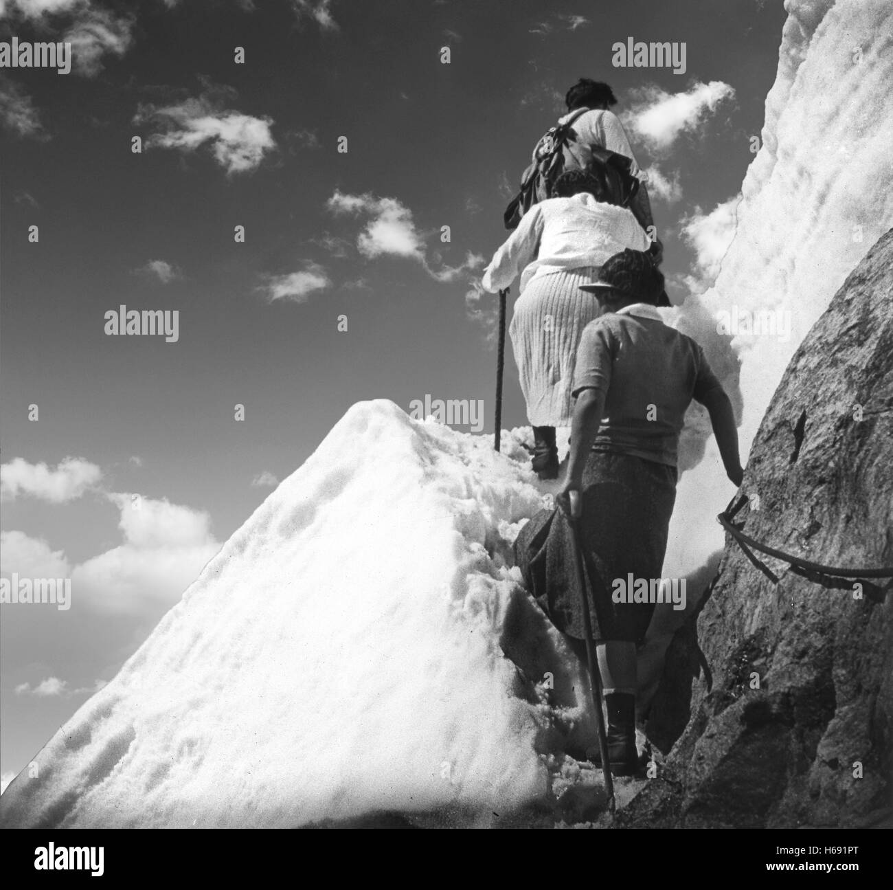 Alpine Bergsteiger Bergwanderer im Oberengadin in der Schweiz 1925 Stockfoto