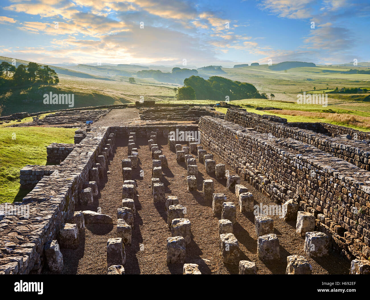 Die Überreste des Getreides speichert unterirdische Heizung Piers, römisches Kastell Houseteads, Veronicum, Hadrian Wall, A UNESCO Wo zeigen Stockfoto