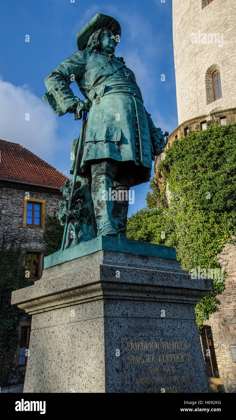 Eine Bronzestatue von Frederick William von Brandenburg, Kurfürst von Brandenburg-Preußen von 1640-1688 und allgemein bekannt als der "Große Kurfürst". Stockfoto