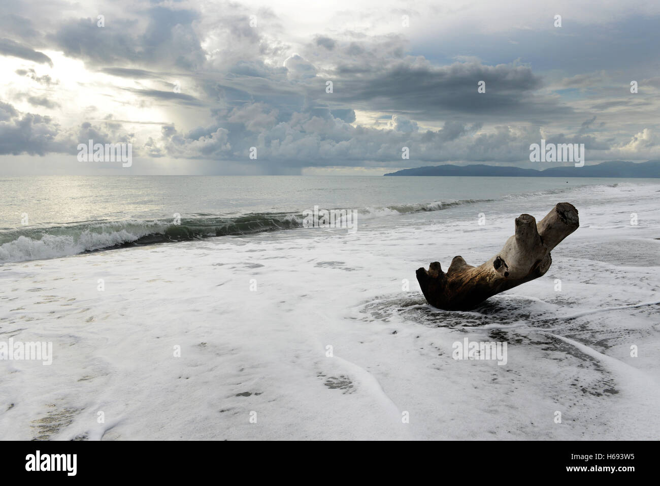 Schöne Seelandschaft in Occidental Mindoro, Philippinen. Stockfoto