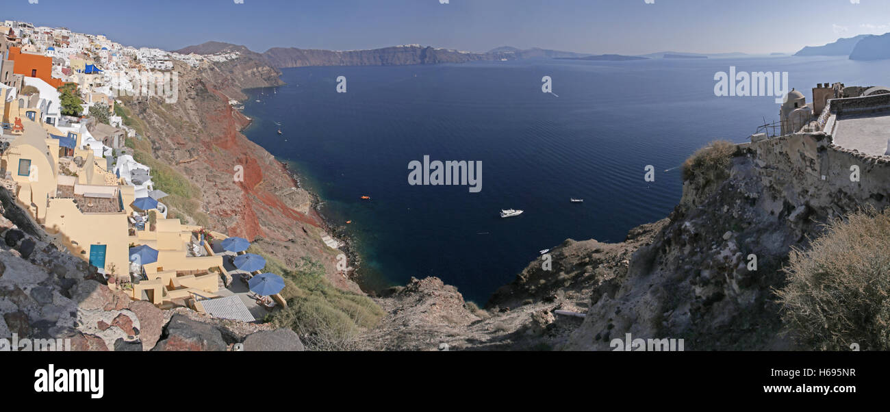 Panorama-Blick auf Caldera von Santorin von Oia Stockfoto