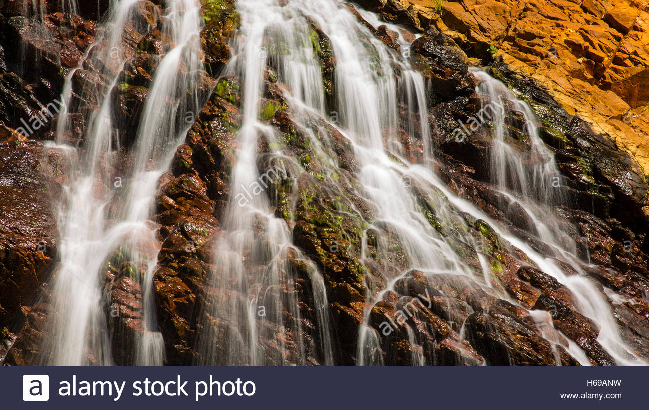 Ein Wasserfall in der Nähe von Crocodile Creek in der Kimberley Region Nordwesten Australiens. Stockfoto