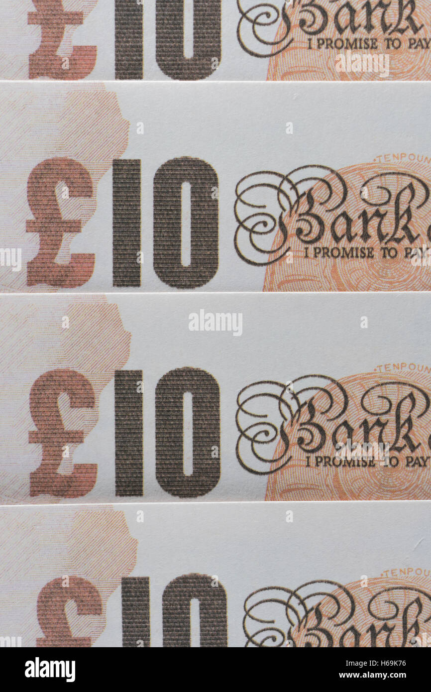 UK altes Design £ 10 Anmerkungen Nahaufnahme. Visuelle Metapher des verfügbaren Einkommens und der Kaufkraft. Stockfoto
